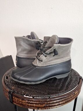 Sperry Top Sider Women Size 9.5 M Saltwater Duck Boot in Grey/Black  Waterproof